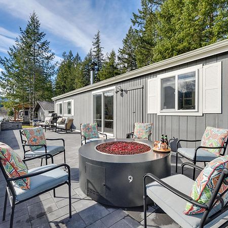 Riverfront Home With Deck, Near Mount Rainier! 帕克伍德 外观 照片